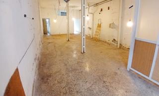 Business premise en Calle gaud 14. Magnifico locas a 5' andando de poligono p-29