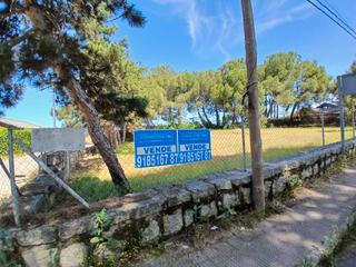 Residential Plot in Calle media luna 24. Magnifica parcela de esquina junto finca el campillo