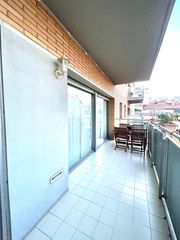 Pis a Sant Andreu de Palomar. Gran piso centre sant andreu