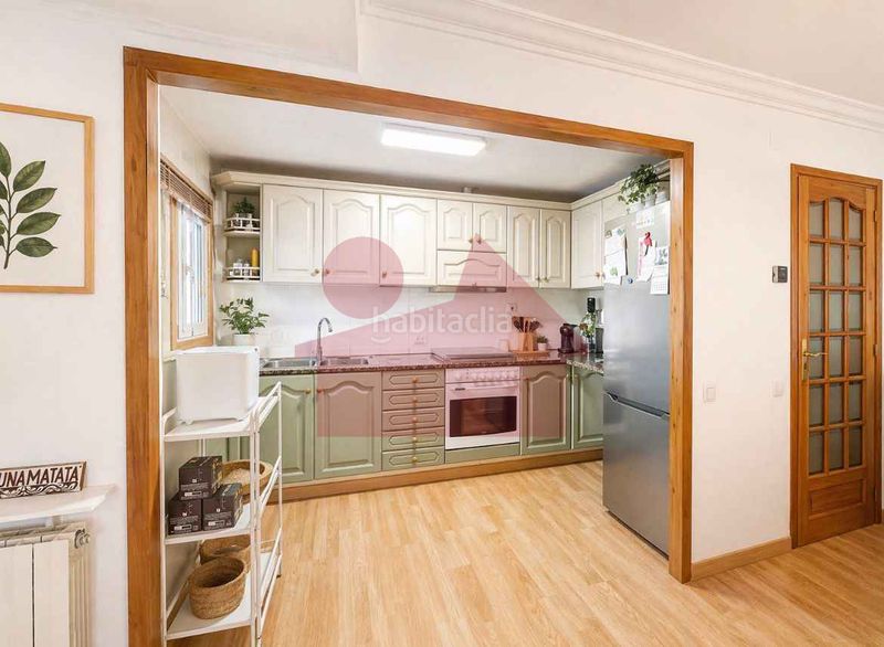 Foto c1123281-9eb7-4cf2-ac20-24a953fdf229. Pis amb calefacció a Col·legis Nous Mollet del Vallès