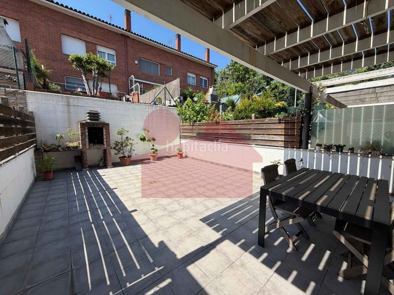 Foto 25ef04b9-3b6e-4e00-93b3-574c5f8250d0. Casa adossada amb calefacció a Santa Rosa Mollet del Vallès