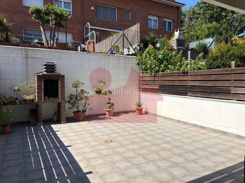 Foto 7aed97a2-ac90-417f-85db-d170d16c4667. Casa adossada amb calefacció a Santa Rosa Mollet del Vallès