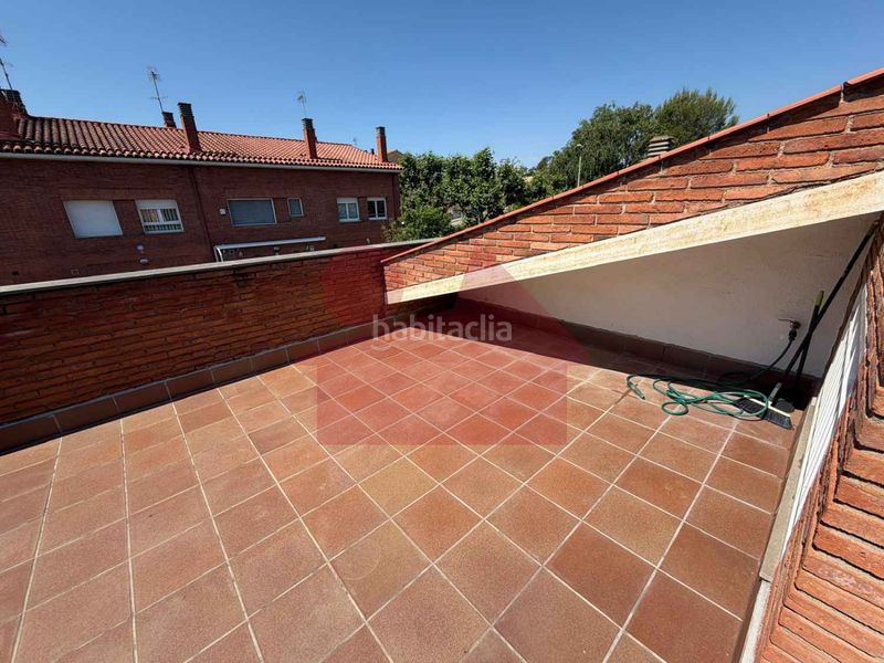 Foto b46af06f-33cf-40b9-9954-a7ac4e9c41f5. Casa adossada amb calefacció a Santa Rosa Mollet del Vallès