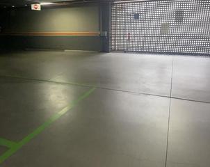 Car parking in Calle Doctor Layna Serrano 52