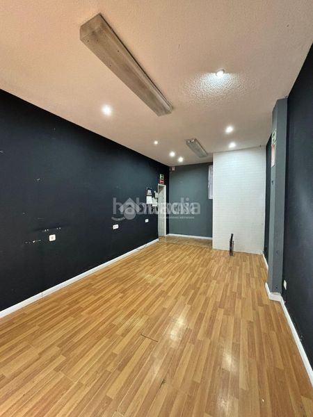 Foto 548a32c0-e672-4d10-9244-fffd7fac13d0. Local comercial a Juan de la Cierva Getafe