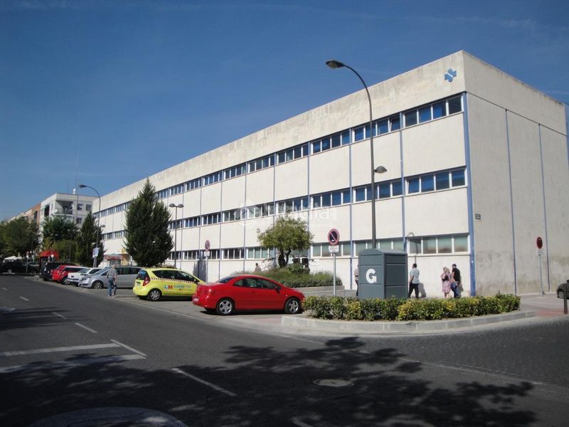 Foto fac86229-ab29-4d86-8ccc-8264d8db1ccd. Local comercial a Juan de la Cierva Getafe