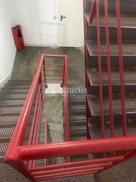 Foto ce214dbd-36b7-46f4-830f-eba640a61406. Parking coche boxplaza de garaje en venta en Universidad Getafe