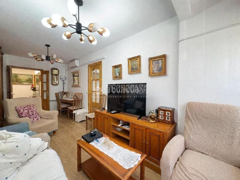 Foto 0b5704af-78c1-46bd-8b44-9fa2d14b9efd. Flat with heating in Juan de la Cierva Getafe