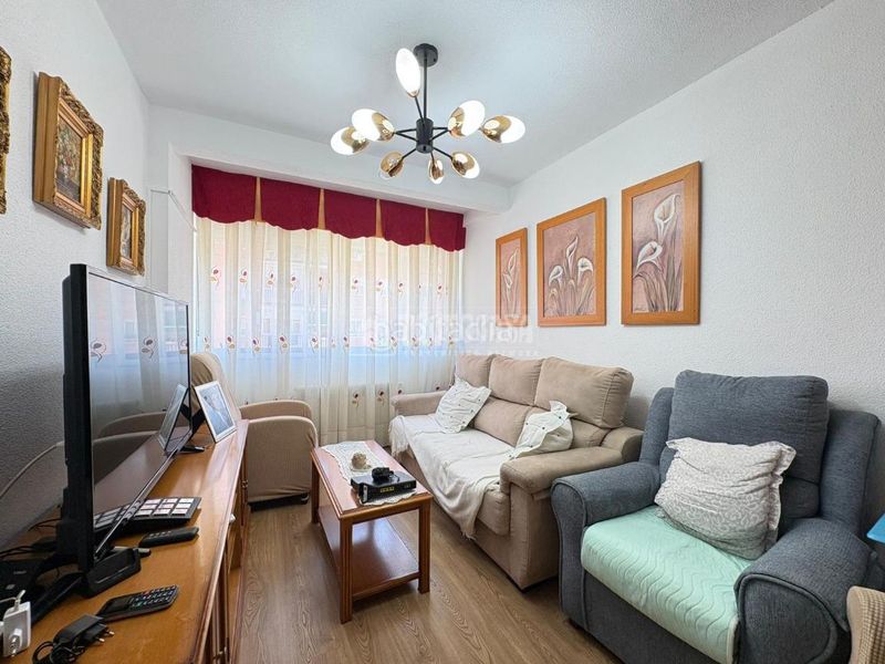 Foto 12da5fbf-6431-48d8-8097-7fb8e8371cea. Flat with heating in Juan de la Cierva Getafe
