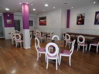 Local Comercial en Calle santa teresa 1