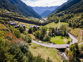 Finca rústica a Centro. Terreno urbanizable para comprar en arinsal