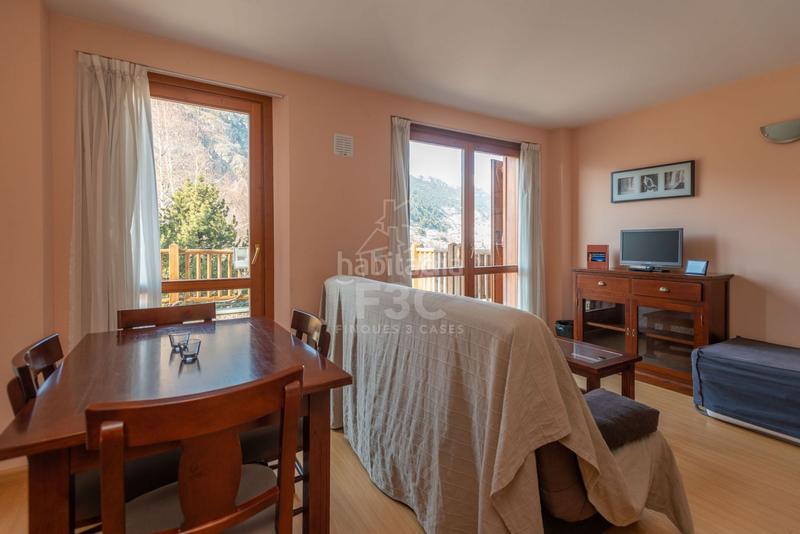 Foto 3bc4d9cf-61a4-401e-9149-57ed37906283. Piano terra con riscaldamento parcheggio in Soldeu-Incles Canillo