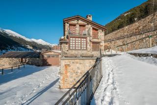 Mas à Soldeu-Incles. Tradicional borda y terreno para comprar en la vall dincles