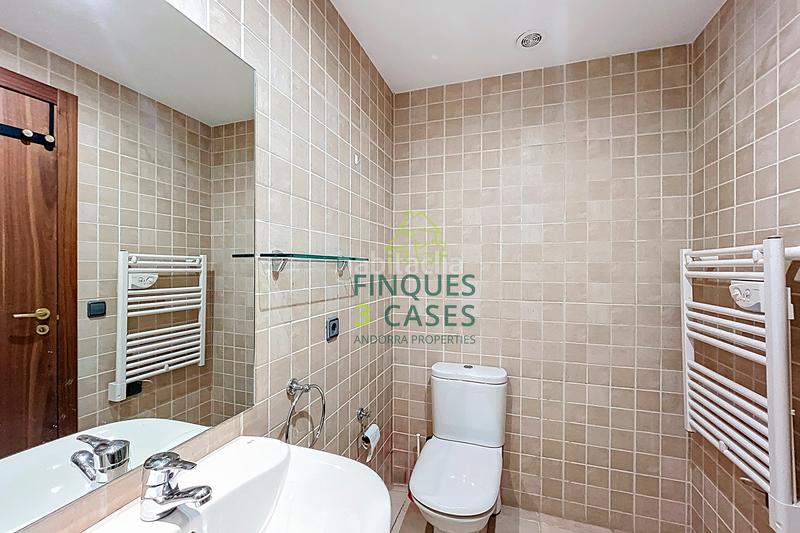 Foto cf36e0d1-8eb4-4059-9b00-7525cbca3cf1. Appartement avec parking dans Pas de La Casa Encamp
