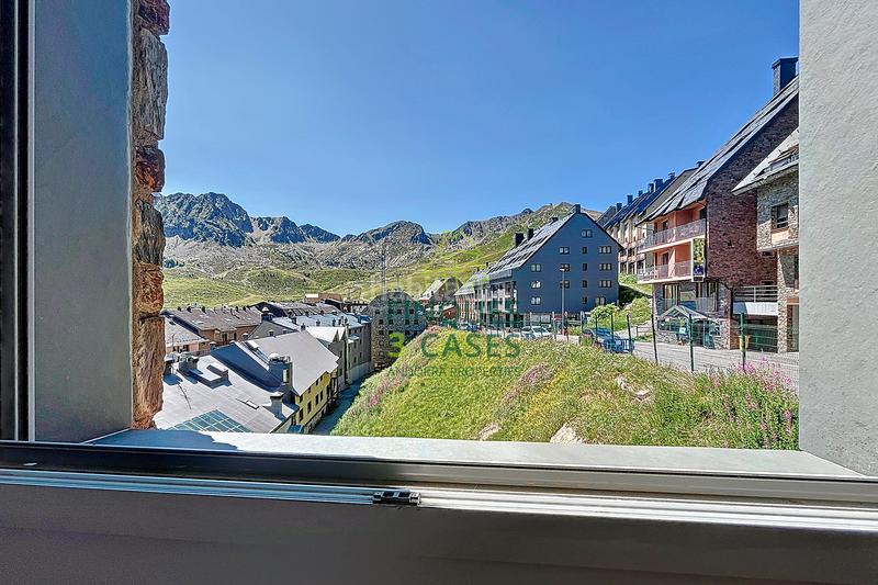 Foto f2fa8e4e-855f-4885-99ad-aa4bd580cbcb. Appartement avec parking dans Pas de La Casa Encamp