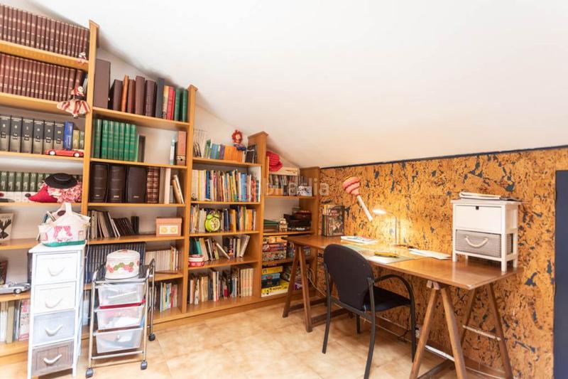 Foto 010b3a4d-4f06-4639-9d2c-34c39168215f. Casa aparellada amb calefacció aparcament a Sant Julià Sant Julià de Lòria