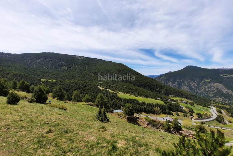 Foto 37f9738a-76f1-48d3-9803-12515ab425a9. Casa aparellada amb calefacció aparcament a Centro Andorra la Vella