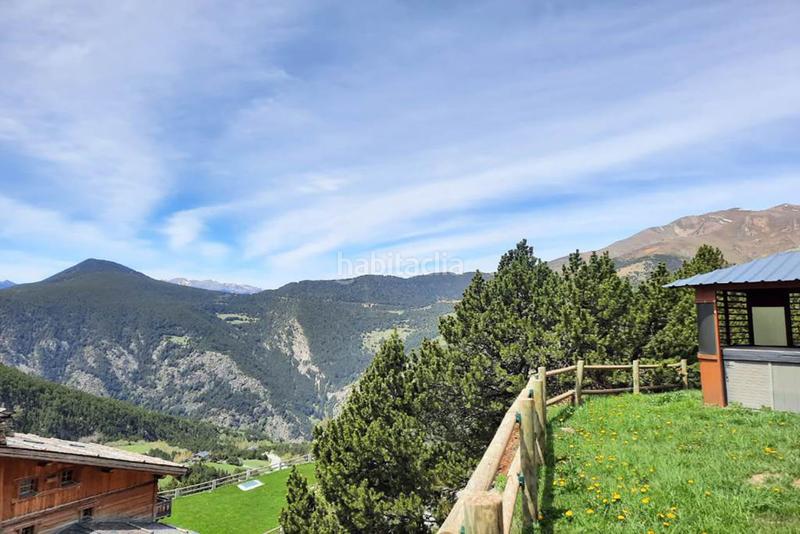 Foto 3c6b619b-0fc5-4231-8218-f380e08cebcd. Casa aparellada amb calefacció aparcament a Centro Andorra la Vella
