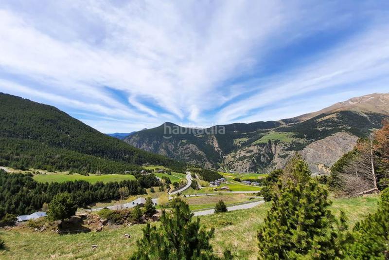 Foto 4e44e401-0305-4840-957d-730f18ca83f4. Casa aparellada amb calefacció aparcament a Centro Andorra la Vella