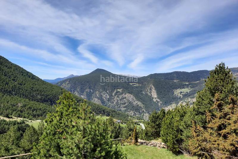 Foto 720a95fe-f41c-43f3-a390-274501414347. Casa aparellada amb calefacció aparcament a Centro Andorra la Vella
