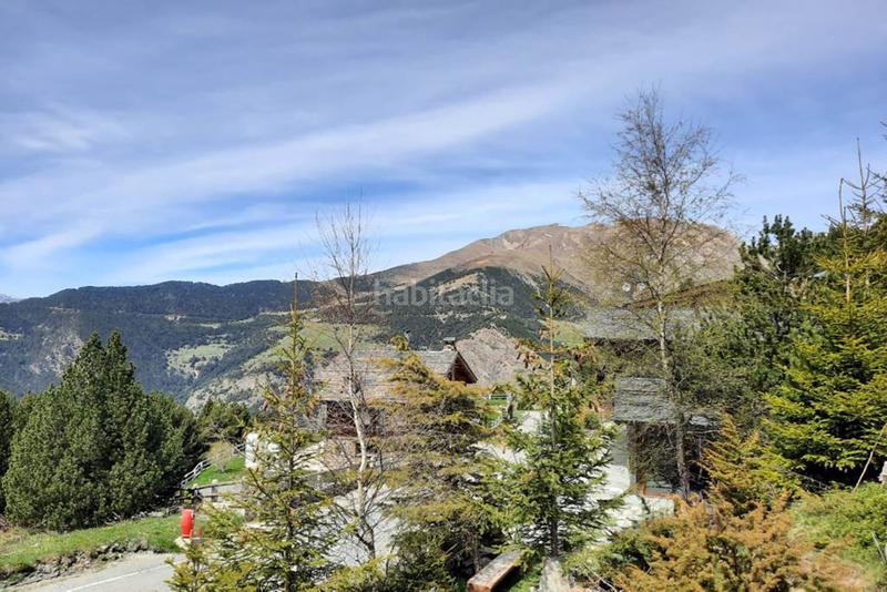 Foto 75a78cff-59b9-4a20-be54-e67d7bc56b1b. Casa aparellada amb calefacció aparcament a Centro Andorra la Vella