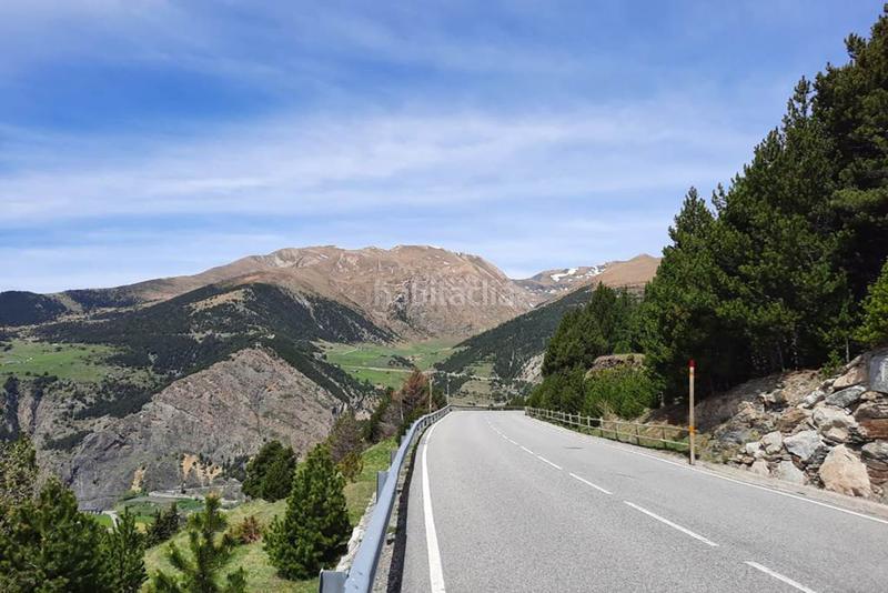Foto 7b2a240e-8815-4f46-a8b0-a8f9a5190d3e. Casa aparellada amb calefacció aparcament a Centro Andorra la Vella