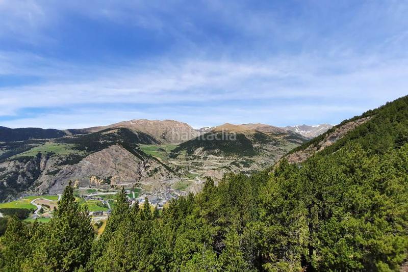 Foto 7f2c1637-6d0a-40f2-ab86-72c06629eedb. Casa aparellada amb calefacció aparcament a Centro Andorra la Vella