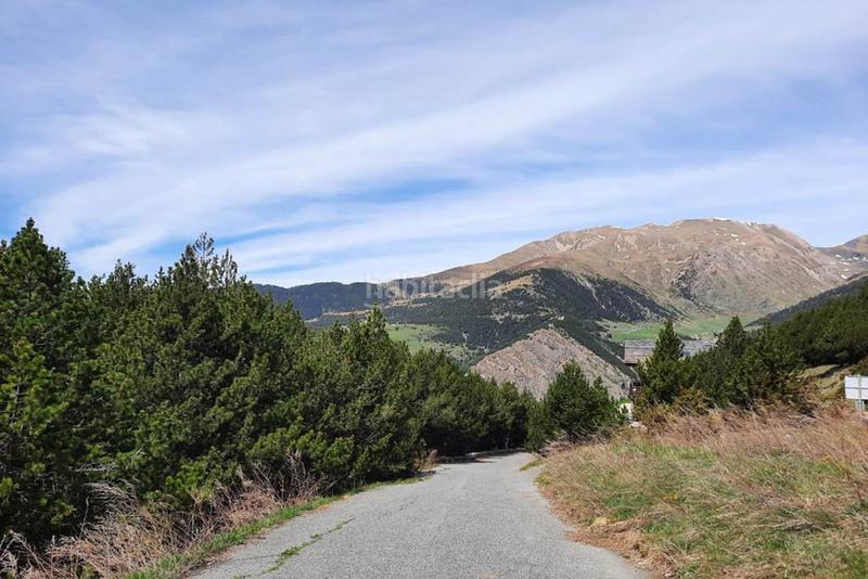 Foto dbd8c2ad-0547-42fe-9441-74c7d67fe21e. Casa aparellada amb calefacció aparcament a Centro Andorra la Vella