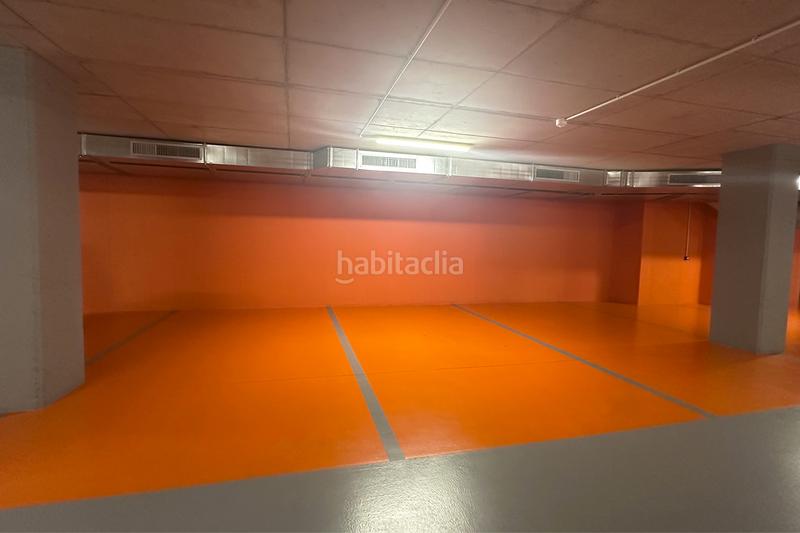 Foto 78903339-0824-47cf-b214-53ef069fd330. Autoparkplatz in Les Escaldes Escaldes-Engordany