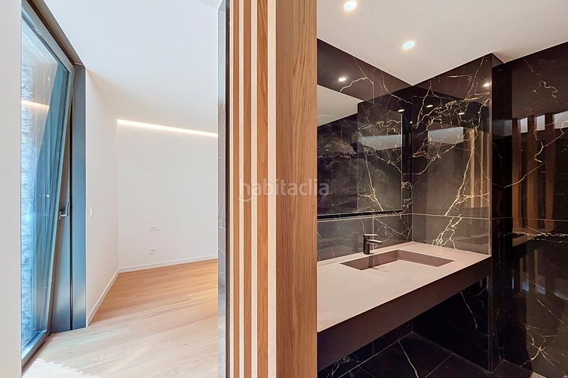 Foto 138b31e7-86f2-423f-9500-ab2d35b1e457. Apartament amb xemeneia calefacció aparcament piscina a Madrid