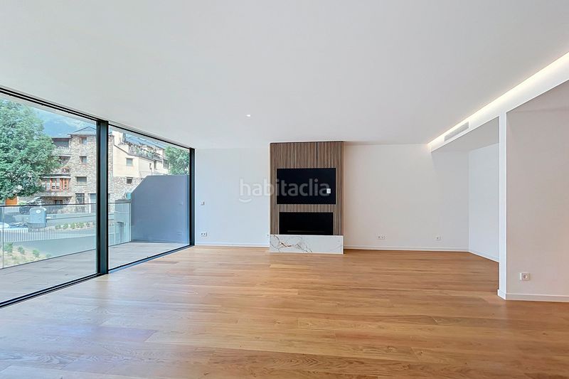 Foto 171d4fd4-6a8a-4faa-bf08-302b4cec4cc1. Apartament amb xemeneia calefacció aparcament piscina a Madrid