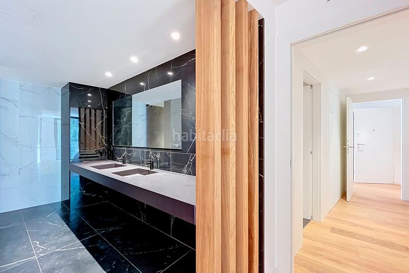 Foto a51296ca-0dec-4a26-8983-2d9c6bfc3503. Apartament amb xemeneia calefacció aparcament piscina a Madrid