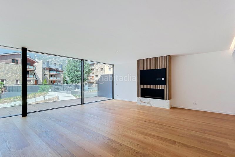 Foto c789c653-cd0f-48f9-b288-dc425352928c. Apartament amb xemeneia calefacció aparcament piscina a Madrid
