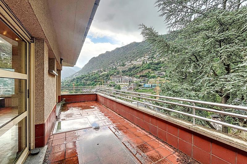 Foto 9a253025-afb9-48a0-b9a1-d63243222646. Xalet amb calefacció aparcament piscina a Les Escaldes Escaldes-Engordany