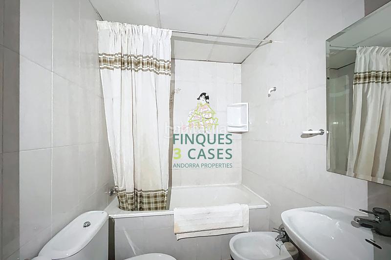 Foto 4fd35b7b-bd34-4a3a-9fb5-140af44a32c1. Lloguer apartament amb aparcament a Encamp Encamp