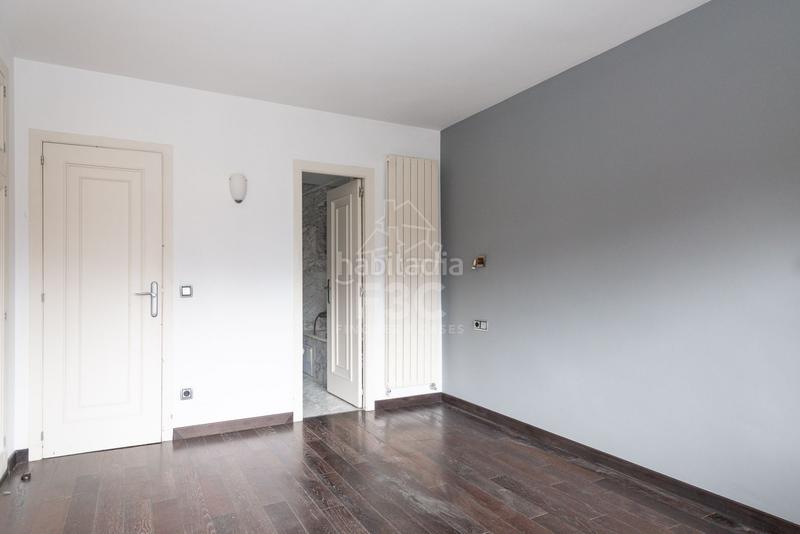 Foto 0ec2ca3a-4fa7-4fd1-9c7a-c15044bf16fa. Casa aparellada amb calefacció aparcament a Les Escaldes Escaldes-Engordany