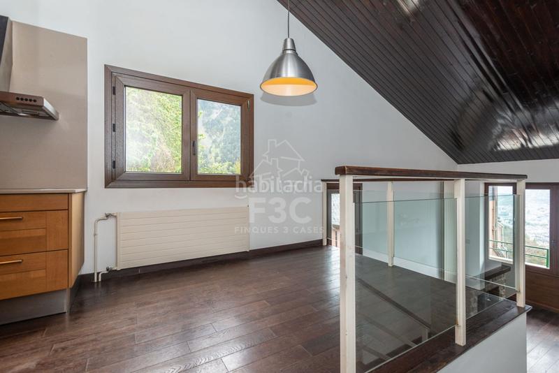 Foto 6e8921ec-e96f-401c-a5d3-b6813dcd2f7a. Casa aparellada amb calefacció aparcament a Les Escaldes Escaldes-Engordany