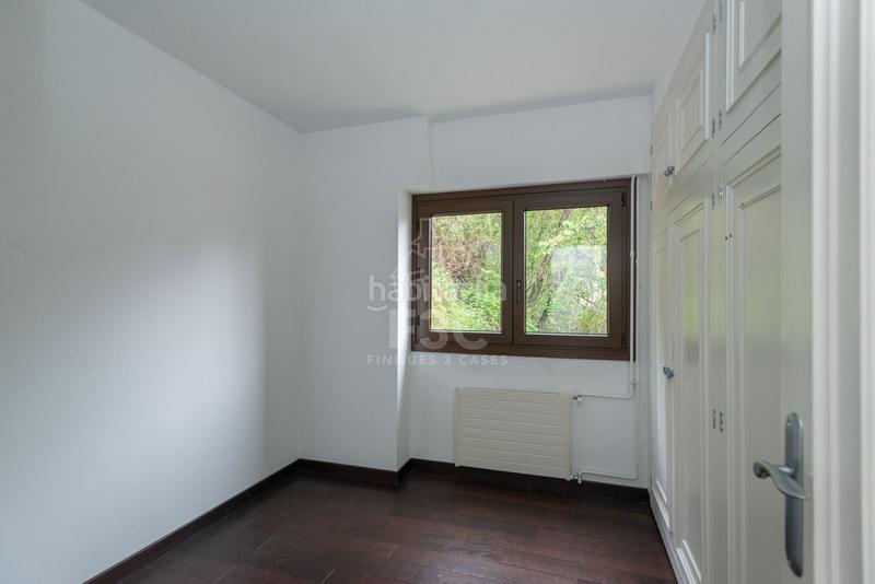 Foto 7b0bc9d9-8a94-44ef-818d-83d0bcff1518. Casa aparellada amb calefacció aparcament a Les Escaldes Escaldes-Engordany