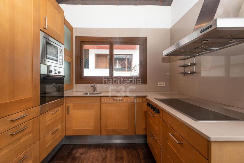 Foto b6a7aae1-73af-4429-8c6b-721926caf18f. Casa aparellada amb calefacció aparcament a Les Escaldes Escaldes-Engordany