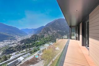 Penthouse in Les Escaldes. Ático exclusivo para comprar en escaldes