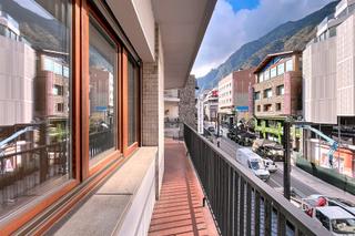 Appartement in Centro. Piso para comprar en el centro comercial de andorra la vella