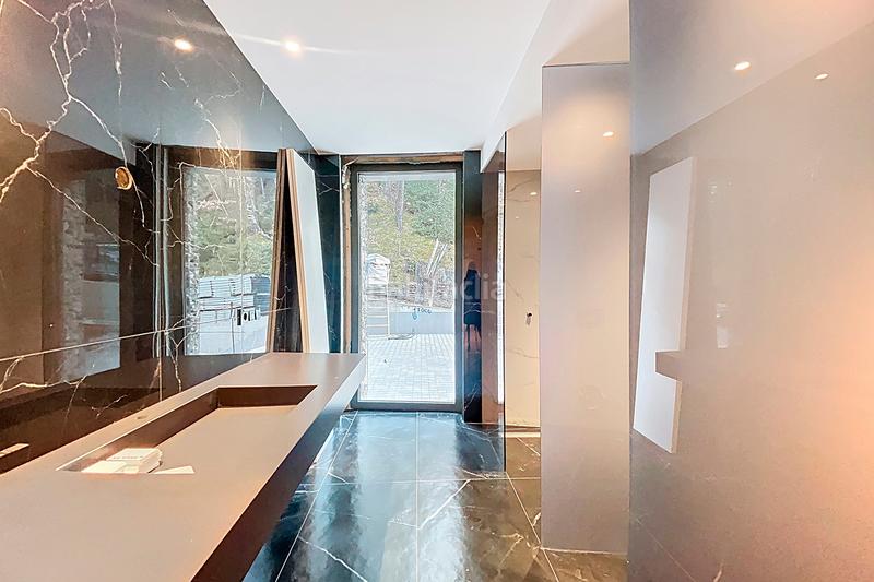 Foto d913a026-2a5c-45f4-be6c-e0ab51e6e6d5. Erdgeschoss mit heizung parking in coll d´Ordino Ordino