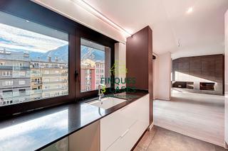 Edifici a Els Vilars d´Engordany. Edificio en venta en el centro de escaldes