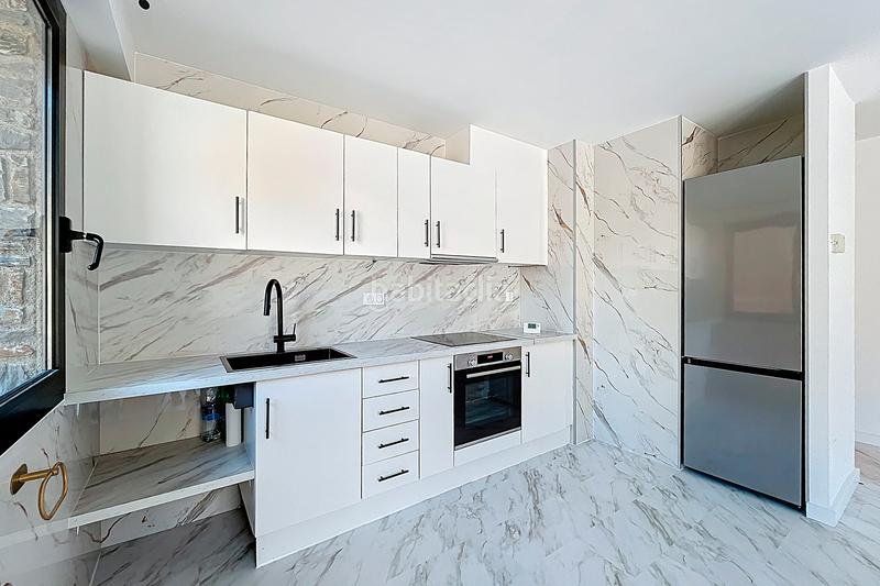 Foto 2aa546fc-2d36-47ec-8178-e02eec8b3a9e. Lloguer pis amb aparcament a El Forn-Prats-Meritxell Canillo