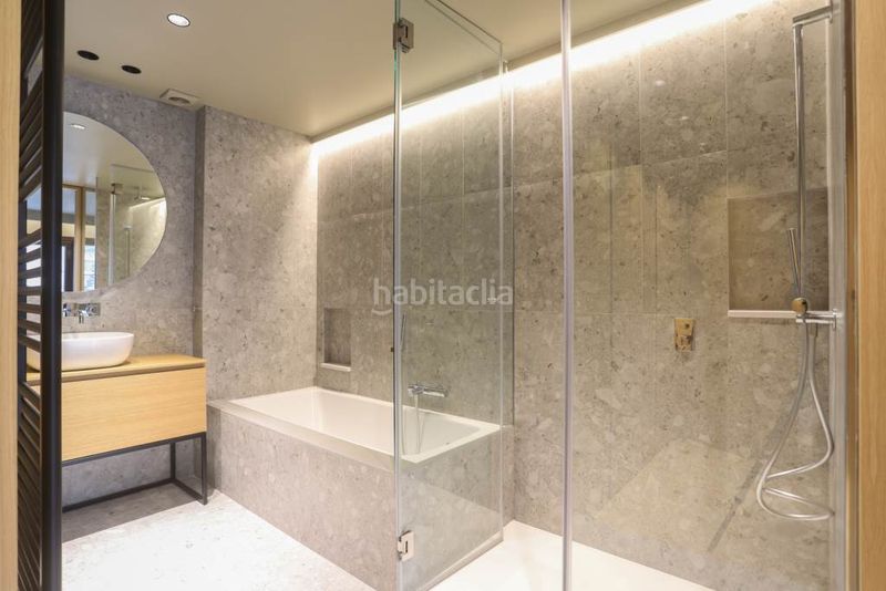 Foto e178eb86-9b3f-4bc7-8b6c-27419c460656. Miete etagenwohnung mit kamin parking in El Tarter Canillo