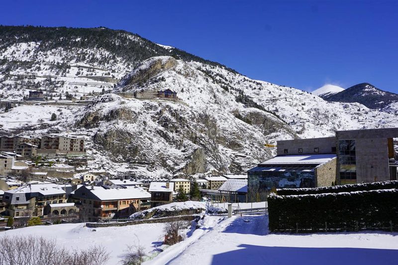 Foto 5cc8a879-badb-4e0d-9c56-124d01f75d3a. Apartament amb aparcament a El Forn-Prats-Meritxell Canillo