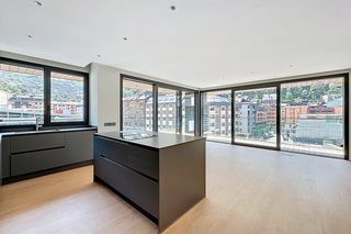 Miete Appartement  Avinguda de les nacions unides. Exclusivo apartamento en alquiler en el centro de escaldes-engor