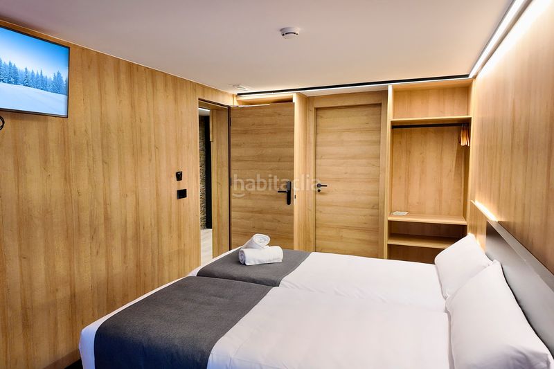 Foto b63229c9-2e03-49ed-975e-d1f8b0a14509. Edifici a Pas de La Casa Encamp