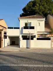 Maison à Santiago de La Ribera. Amplio duplex de lujo totalmente reformado