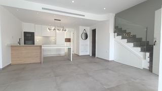 Casa en Santiago de La Ribera. Amplio duplex de lujo totalmente reformado